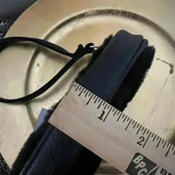 WRISTLET BLACK - Picture 10 of 11